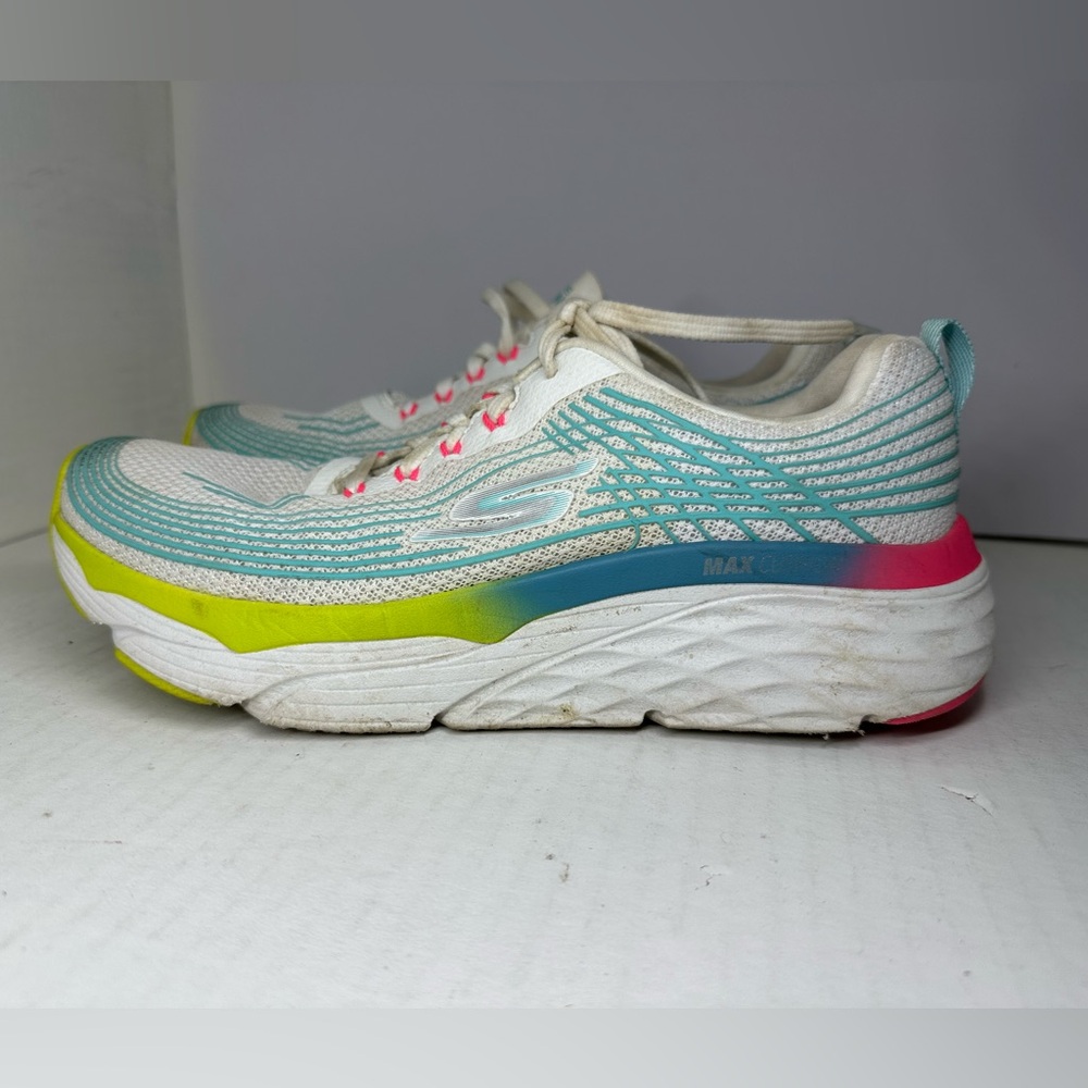 Skechers Max Cushion Run Women's White, pink, and blue Running Shoes 9.5